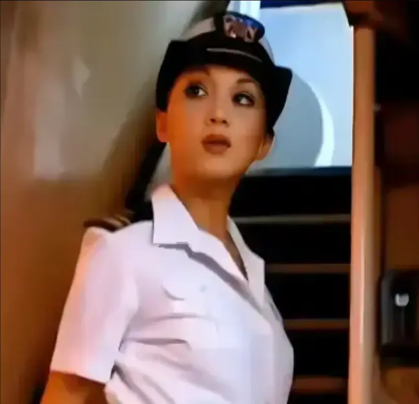 《军舰上的女兵》-资源截图